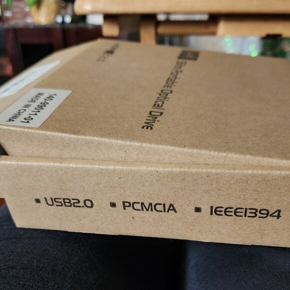 USB Slim Portable Optical Drive - Picture 4 of 5